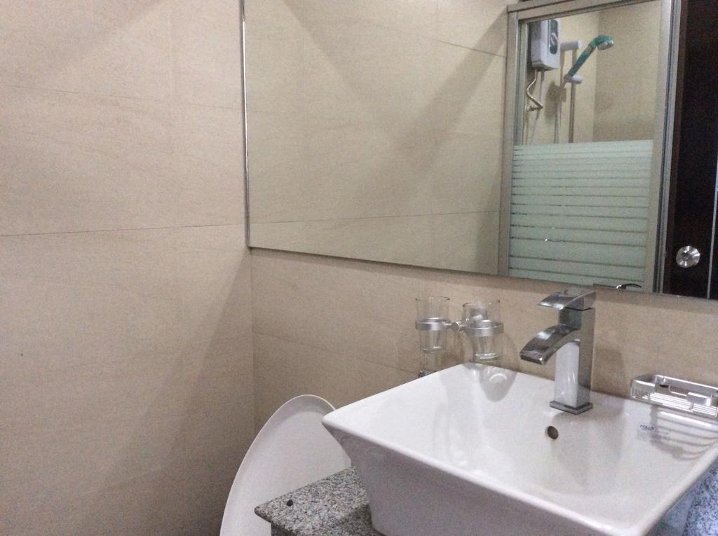 Cherry Midtown Hotel Олонгапо Номер фото